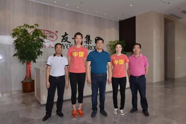融籍女排奥运冠军，徐云丽、林莉到访pg电子游戏集团总部